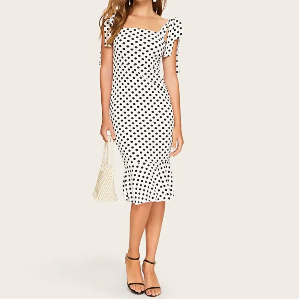 NWOT White Ruffled Polka Dot Bodycon dress